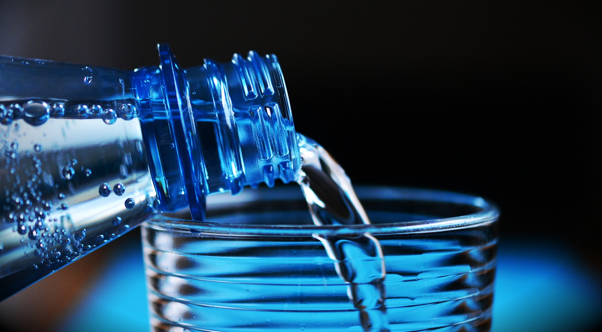 bottle of water - dental benefits of water